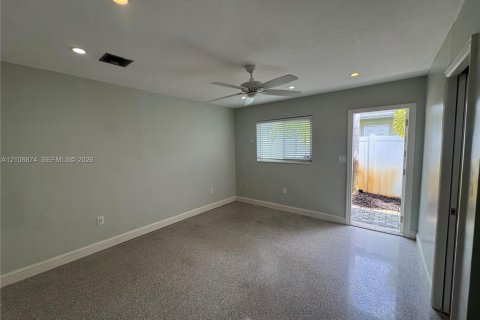 Villa ou maison à louer à Fort Lauderdale, Floride: 2 chambres, 91.51 m2 № 2431574 - photo 14
