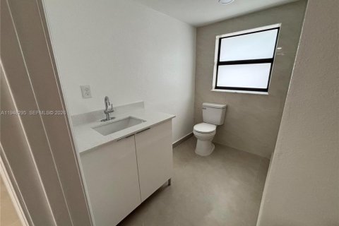 Снять в аренду коммерческую недвижимость в Хайалиа, Флорида 1 спальня, № 2004340 - фото 15