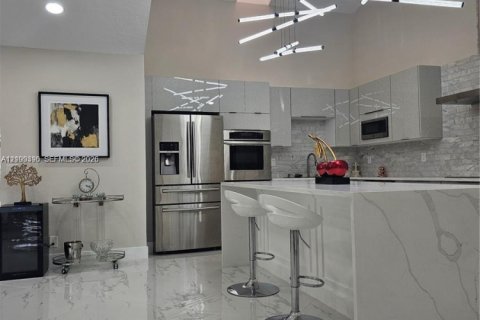Купить виллу или дом в Палм-Бич-Гарденс, Флорида 4 спальни, № 2431321 - фото 8