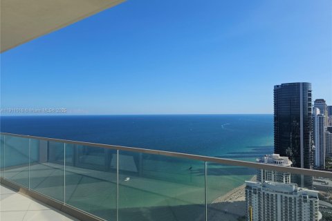 Condo in Sunny Isles Beach, Florida, 2 bedrooms № 2053121 - photo 27