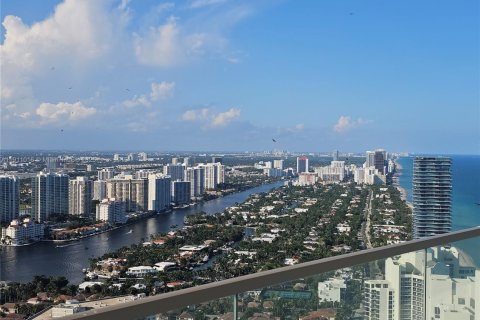 Condo in Sunny Isles Beach, Florida, 2 bedrooms № 2053121 - photo 24