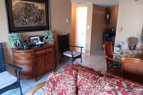 Copropriété à vendre à North Miami Beach, Floride: 1 chambre, 76.92 m2 № 1867411 - photo 7