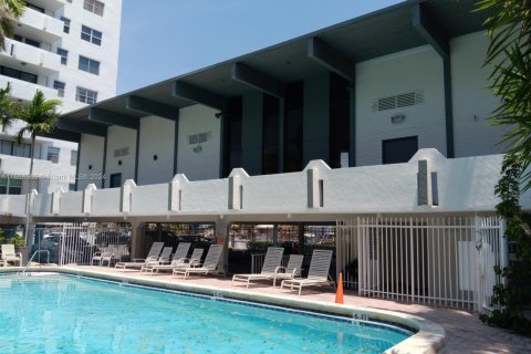 Copropriété à vendre à North Miami Beach, Floride: 1 chambre, 76.92 m2 № 1867411 - photo 25