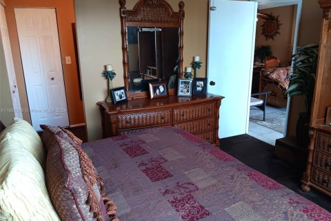 Copropriété à vendre à North Miami Beach, Floride: 1 chambre, 76.92 m2 № 1867411 - photo 16