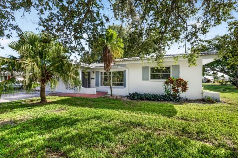 Villa ou maison à Seminole, Floride 2 chambres, 153.2 m2 № 2436725