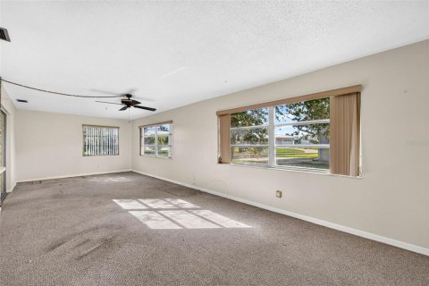 Villa ou maison à vendre à Seminole, Floride: 2 chambres, 153.2 m2 № 2436725 - photo 14