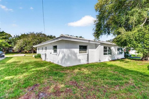 Villa ou maison à vendre à Seminole, Floride: 2 chambres, 153.2 m2 № 2436725 - photo 15