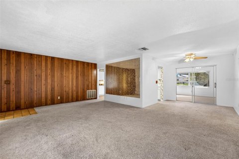 Villa ou maison à vendre à Seminole, Floride: 2 chambres, 153.2 m2 № 2436725 - photo 5