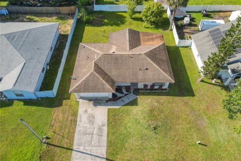 House in Kissimmee, Florida 3 bedrooms, 133.5 sq.m. № 1865947 - photo 4