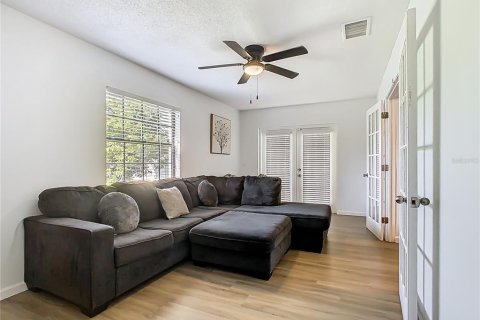 House in Kissimmee, Florida 3 bedrooms, 133.5 sq.m. № 1865947 - photo 15