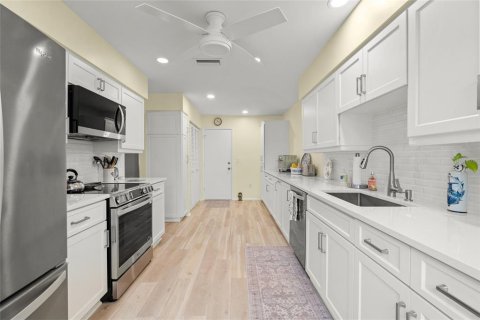 Villa ou maison à vendre à Sarasota, Floride: 3 chambres, 155.98 m2 № 2202594 - photo 15