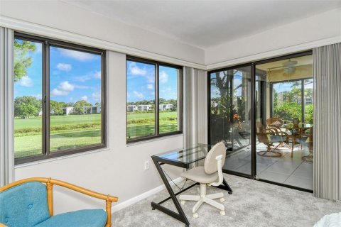 Condo in Sarasota, Florida, 2 bedrooms  № 214300 - photo 19