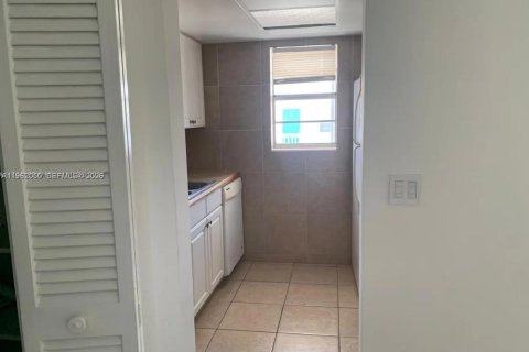 Apartment in Boynton Beach, Florida 2 bedrooms, 69.77 sq.m. № 2023920 - photo 3