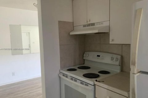 Apartment in Boynton Beach, Florida 2 bedrooms, 69.77 sq.m. № 2023920 - photo 5