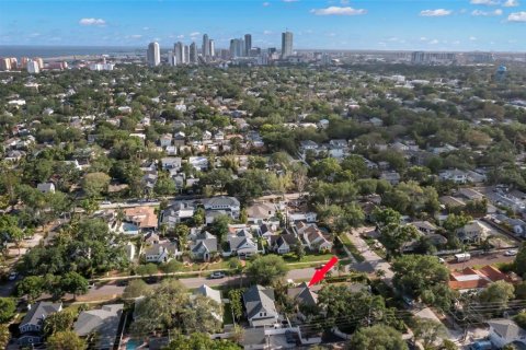 House in Saint Petersburg, Florida 3 bedrooms, 233.37 sq.m. № 1619485 - photo 3