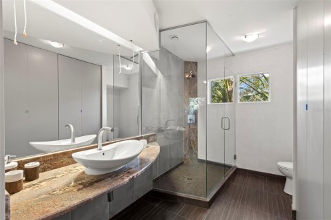 House in Saint Petersburg, Florida 3 bedrooms, 233.37 sq.m. № 1619485 - photo 24