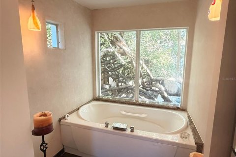 House in Saint Petersburg, Florida 3 bedrooms, 233.37 sq.m. № 1619485 - photo 26