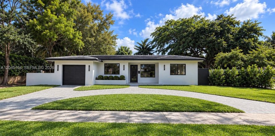 Villa ou maison à Miami Shores, Floride 3 chambres, 140.1 m2 № 2335165