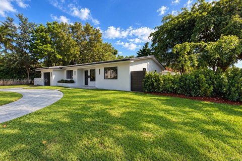 Villa ou maison à vendre à Miami Shores, Floride: 3 chambres, 140.1 m2 № 2335165 - photo 2