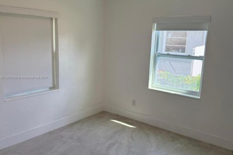 Купить виллу или дом в Майами, Флорида 4 спальни, 124.67м2, № 2037959 - фото 11