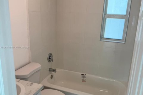 Купить виллу или дом в Майами, Флорида 4 спальни, 124.67м2, № 2037959 - фото 12