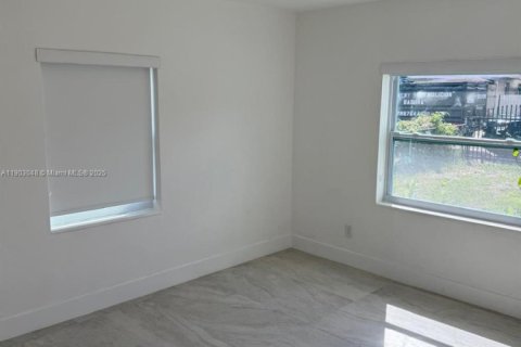 Купить виллу или дом в Майами, Флорида 4 спальни, 124.67м2, № 2037959 - фото 10