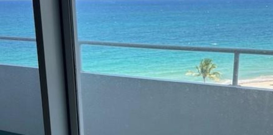 Condominio en Lauderdale-by-the-Sea, Florida, 1 dormitorio  № 1224495