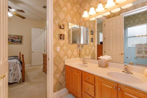 House in Sanford, Florida 4 bedrooms, 300.63 sq.m. № 1849606 - photo 22