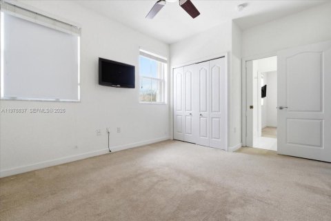Touwnhouse à vendre à Doral, Floride: 4 chambres, 211.54 m2 № 2043539 - photo 22