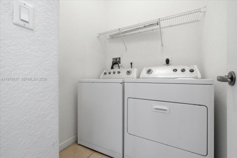 Touwnhouse à vendre à Doral, Floride: 4 chambres, 211.54 m2 № 2043539 - photo 27