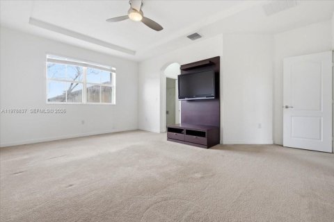 Touwnhouse à vendre à Doral, Floride: 4 chambres, 211.54 m2 № 2043539 - photo 15