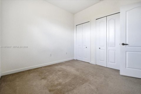 Touwnhouse à vendre à Doral, Floride: 4 chambres, 211.54 m2 № 2043539 - photo 26