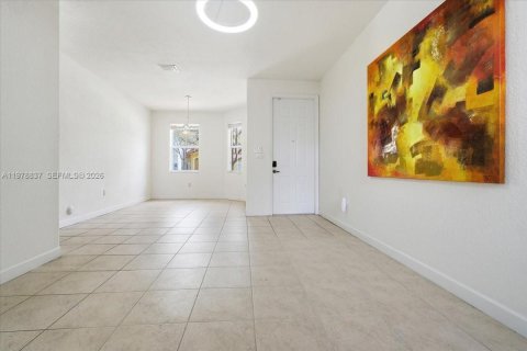 Touwnhouse à vendre à Doral, Floride: 4 chambres, 211.54 m2 № 2043539 - photo 6