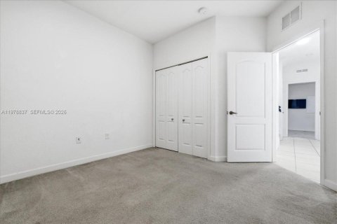 Touwnhouse à vendre à Doral, Floride: 4 chambres, 211.54 m2 № 2043539 - photo 12