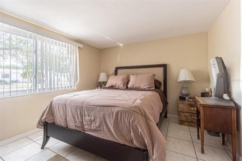 House in Holiday, Florida 2 bedrooms, 94.39 sq.m. № 1532966 - photo 7