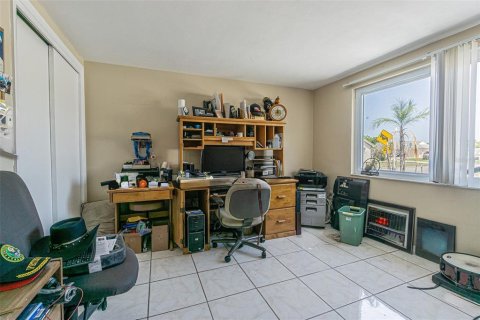 House in Holiday, Florida 2 bedrooms, 94.39 sq.m. № 1532966 - photo 9