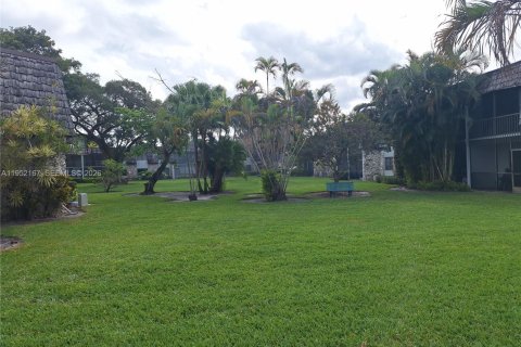 Купить кондоминиум в Окленд-Парк, Флорида 2 спальни, 97.55м2, № 2007419 - фото 12