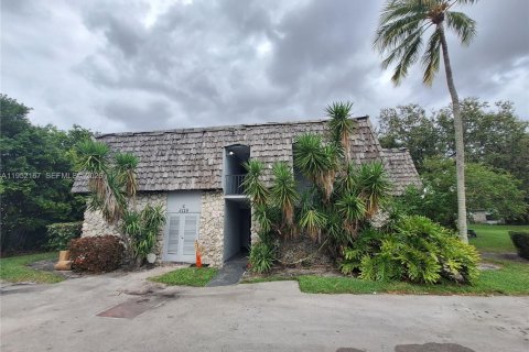 Купить кондоминиум в Окленд-Парк, Флорида 2 спальни, 97.55м2, № 2007419 - фото 9