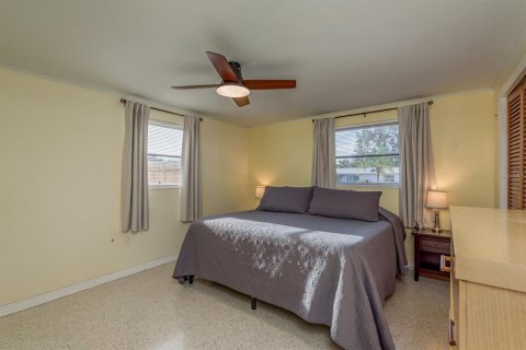 House in Holiday, Florida 2 bedrooms, 80.27 sq.m. № 1910239 - photo 8