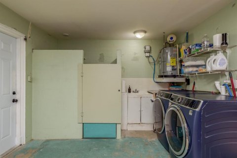 House in Holiday, Florida 2 bedrooms, 80.27 sq.m. № 1910239 - photo 13