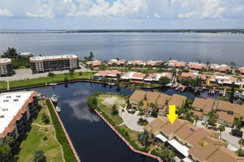 Adosado en venta en Punta Gorda, Florida, 3 dormitorios, 137.68 m2 № 1844727 - foto 2