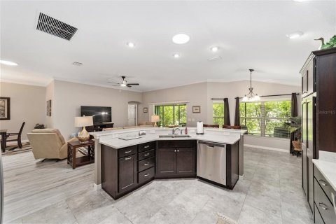 Casa en venta en The Villages, Florida, 3 dormitorios, 169.73 m2 № 1866525 - foto 26