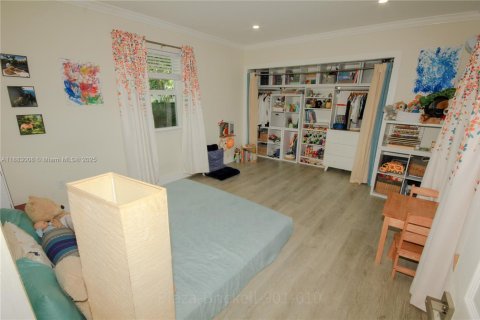Casa en venta en Miami, Florida, 2 dormitorios, 116.87 m2 № 2015757 - foto 15