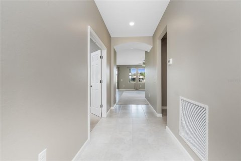 House in North Port, Florida 2 bedrooms, 155.05 sq.m. № 1810153 - photo 9