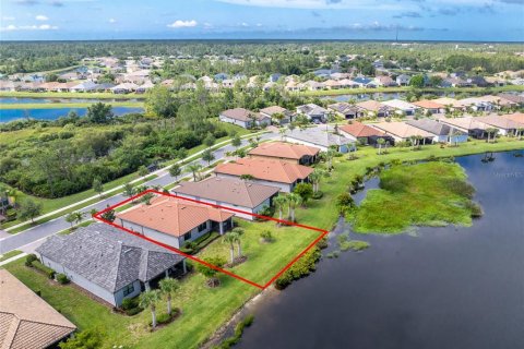House in North Port, Florida 2 bedrooms, 155.05 sq.m. № 1810153 - photo 4