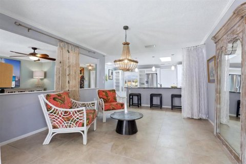 House in Sarasota, Florida 3 bedrooms, 158.21 sq.m. № 2229666 - photo 13