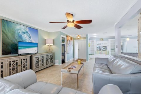 House in Sarasota, Florida 3 bedrooms, 158.21 sq.m. № 2229666 - photo 10
