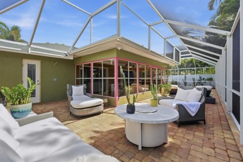 House in Sarasota, Florida 3 bedrooms, 158.21 sq.m. № 2229666 - photo 27