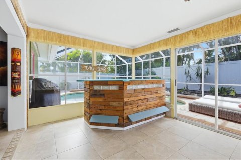 House in Sarasota, Florida 3 bedrooms, 158.21 sq.m. № 2229666 - photo 14