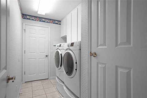 House in Inverness, Florida 3 bedrooms, 172.98 sq.m. № 1628203 - photo 25